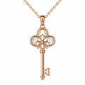 Collana con Pendente Chiave in Oro Rosa con Zirconi